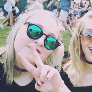 Meet your Posher, Olivia